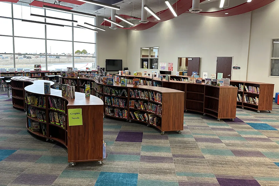 Group tables with silver stools in a lab